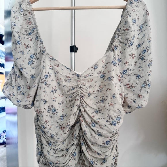RTR Slate & Willow Women's Ruched Puff Sleeve Floral Top Size Small - Picture 4 of 8